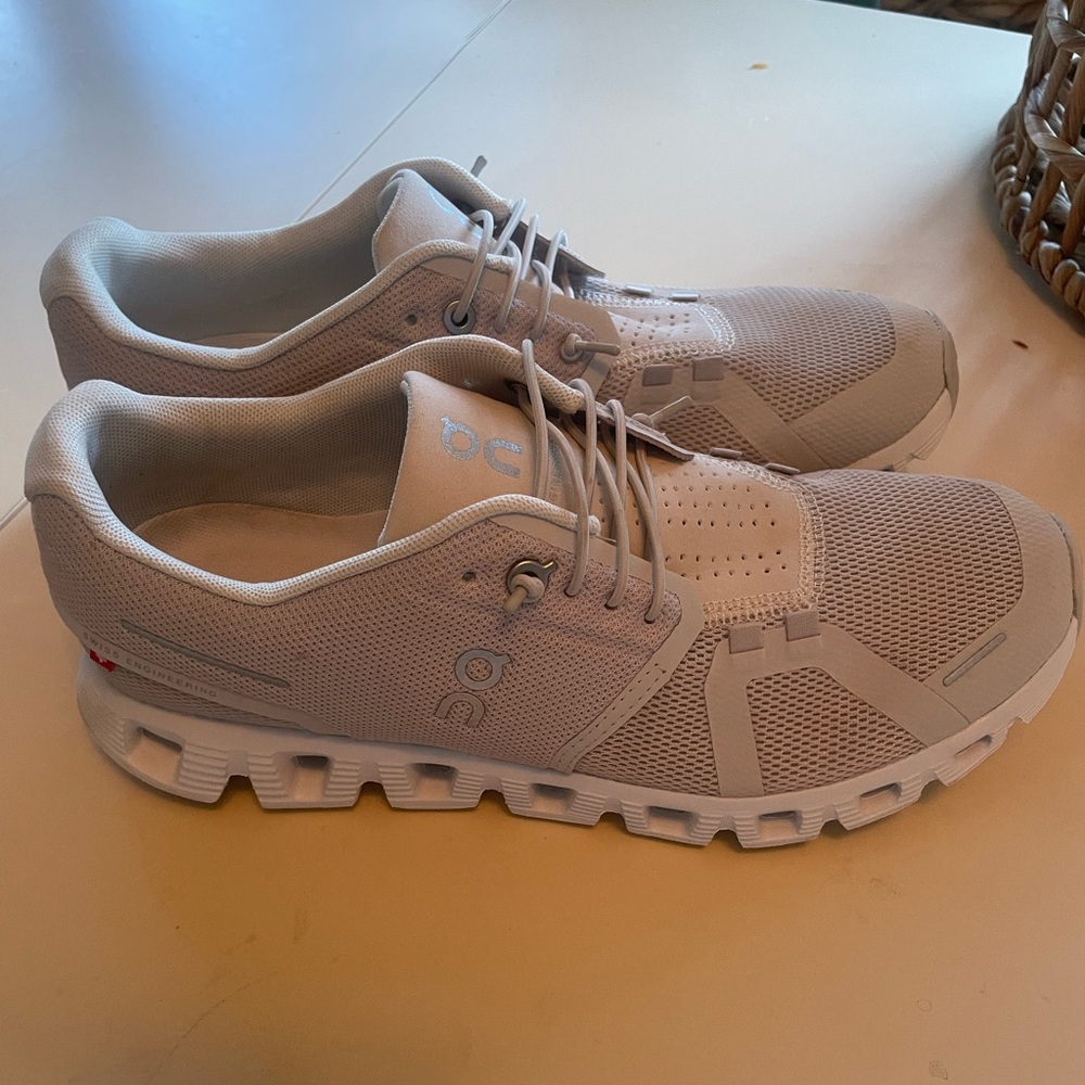 🌸Womens On Cloud 5 Running Shoe